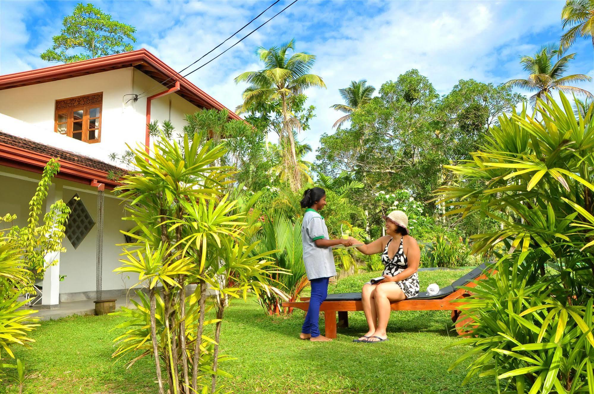 Sakura Villa Bentota Buitenkant foto