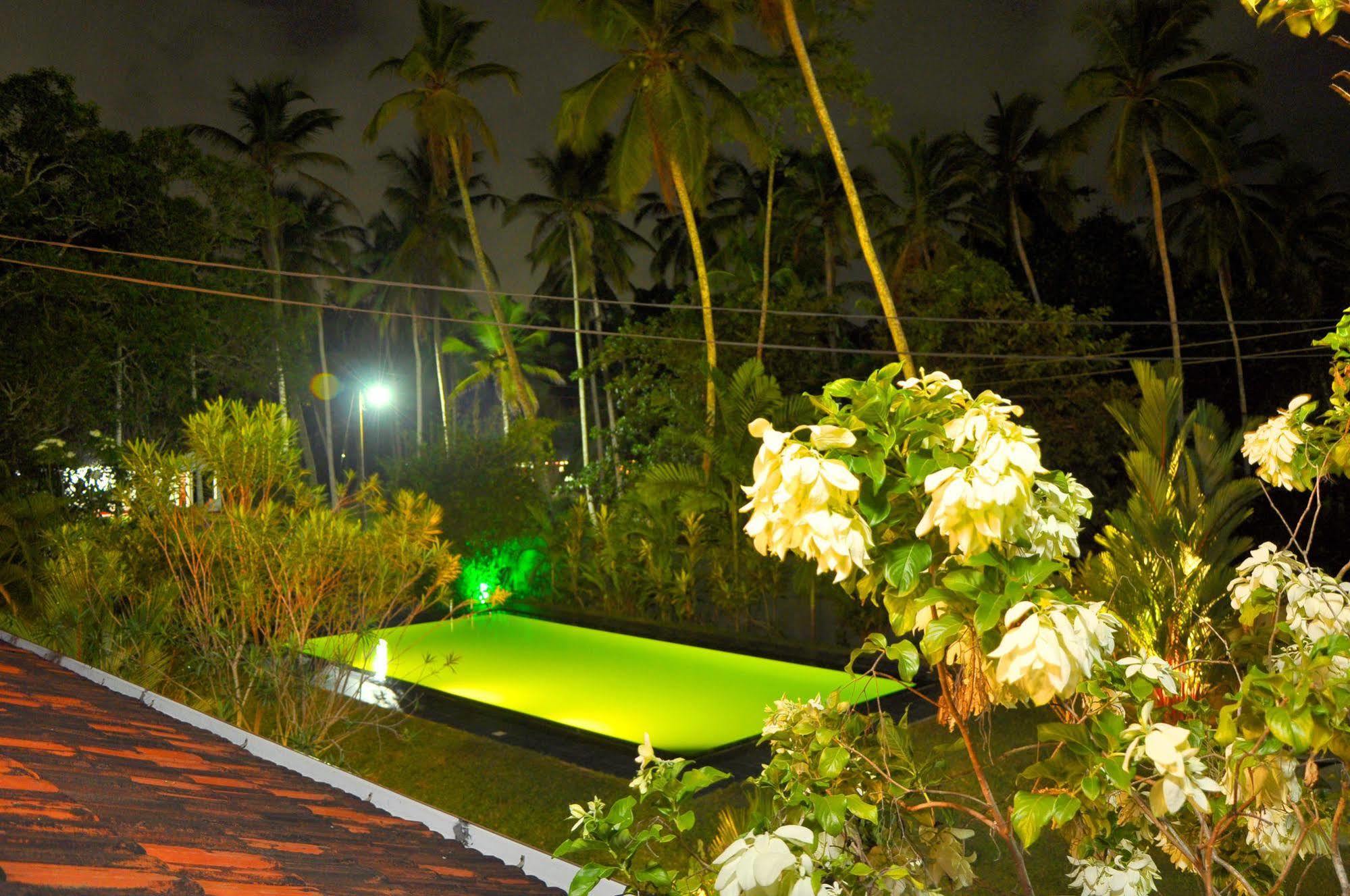 Sakura Villa Bentota Buitenkant foto