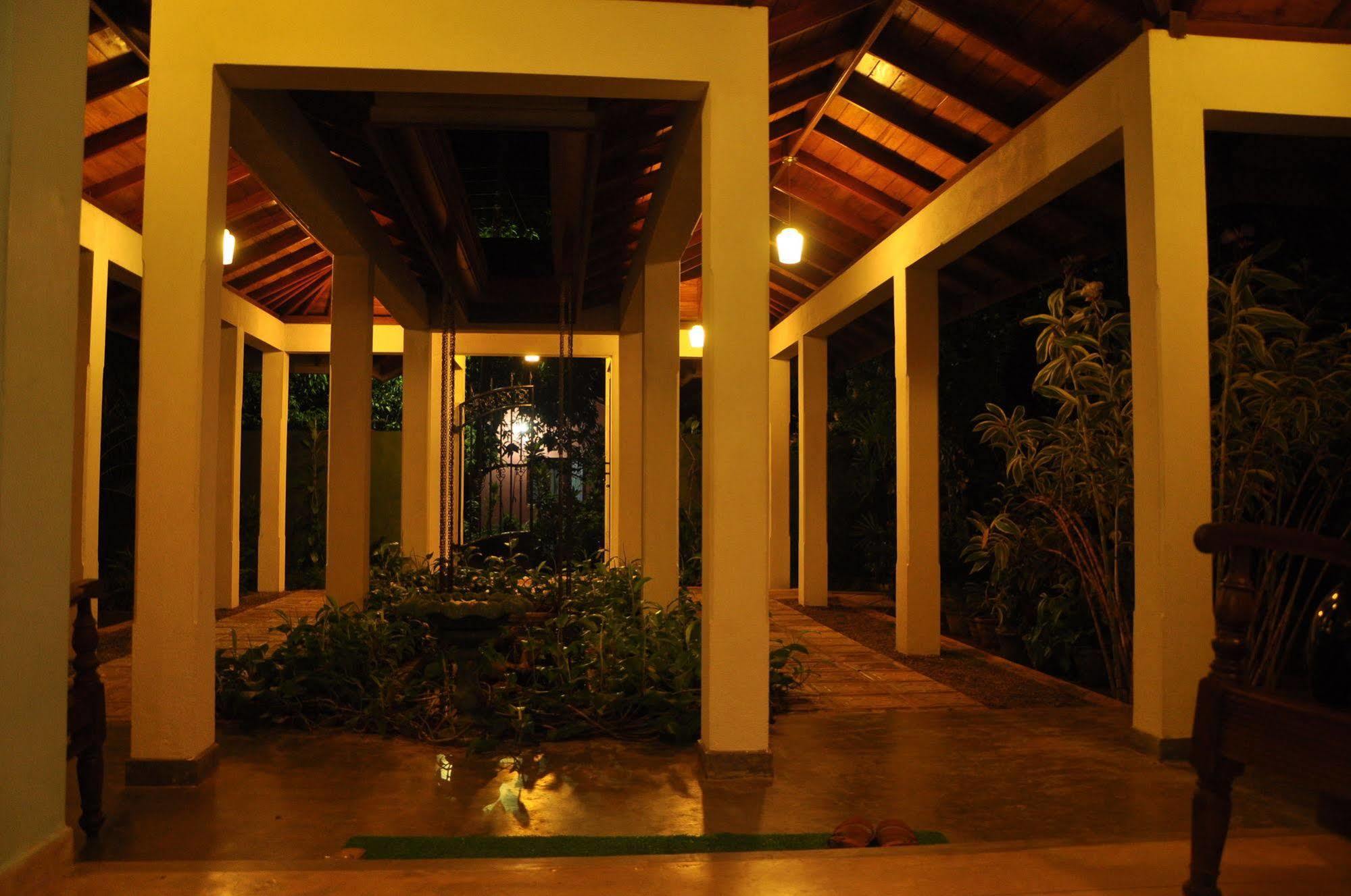 Sakura Villa Bentota Buitenkant foto